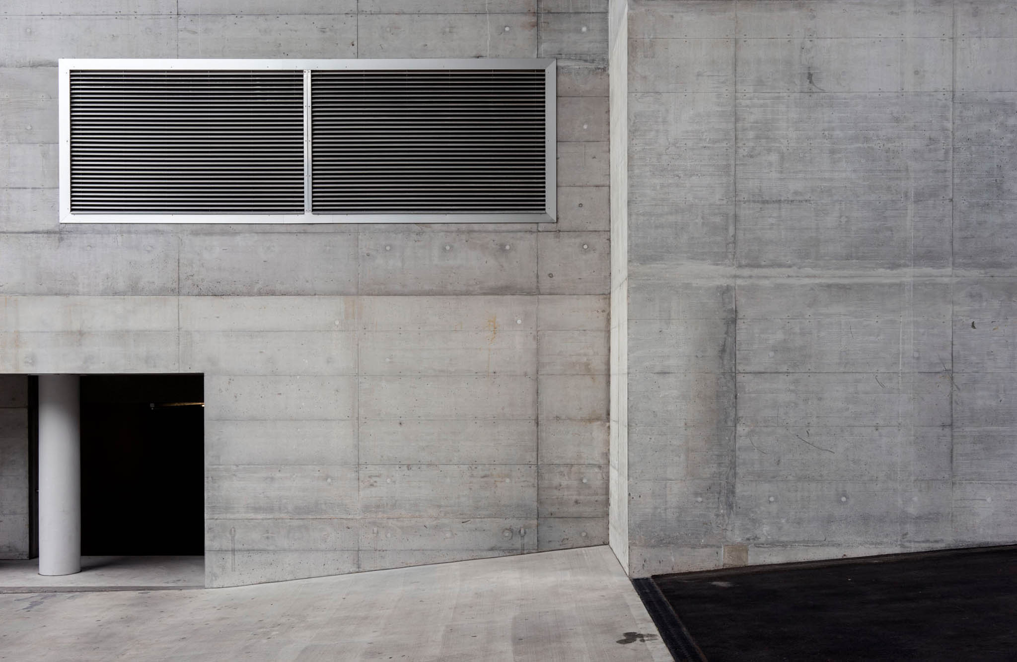 Toni-Areal C-Print mounted on Aluminium 80 × 52 cm 2021